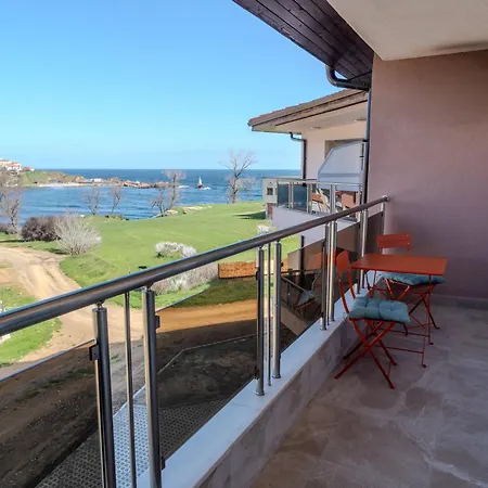 Sea View Luxury Apartments- Harbor View Luxury * Ahtopol